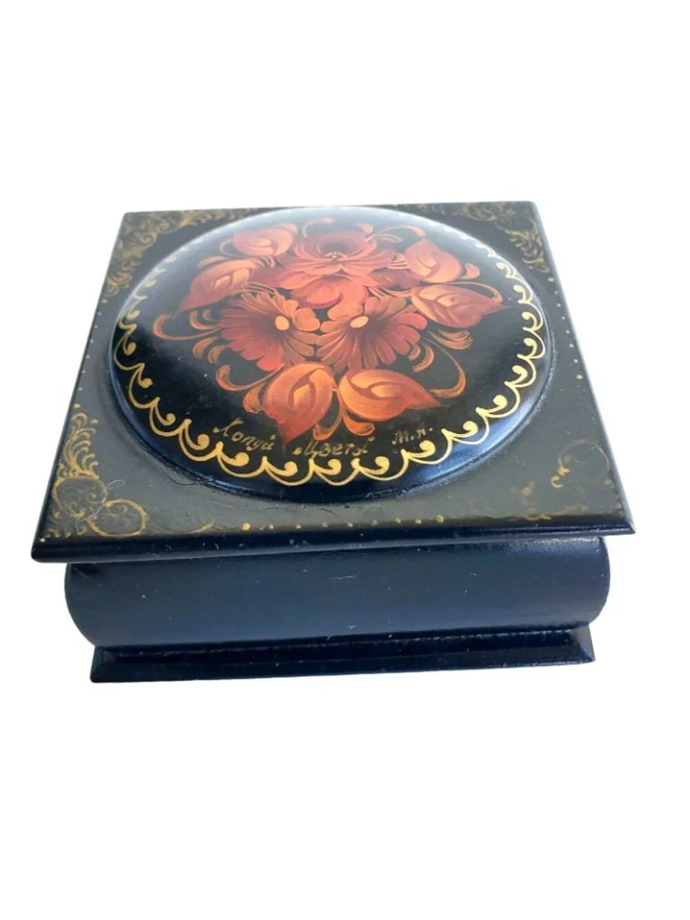 Hand Painted Russian Signed Lacquer Wood Trinket Jewelry Box